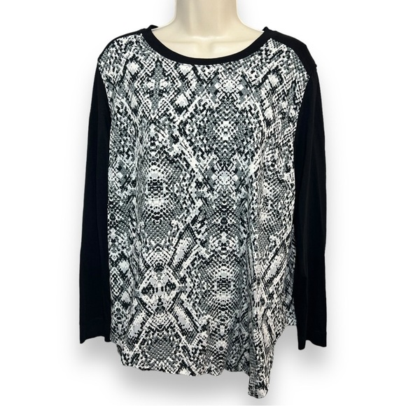 Jones New York Tops - Jones New York Women’s Asymmetrical Hem Snake Print Black Grey Size Large